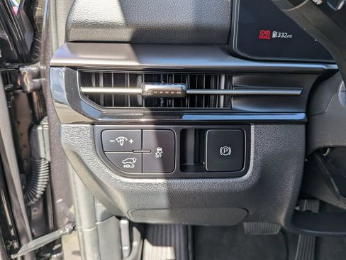 Certified 2026 Kia Sportage SX FWD image 30