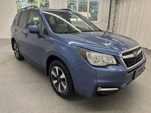 Used 2018 Subaru Forester 2.5i Premium w/ All-Weather Package AWD/4WD image 3