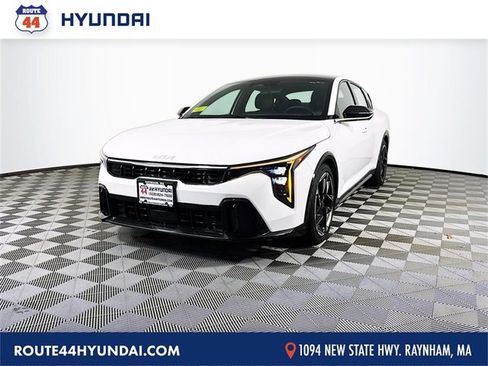 Used 2025 Kia K4 GT-Line w/ GT-Line Premium Package image 1