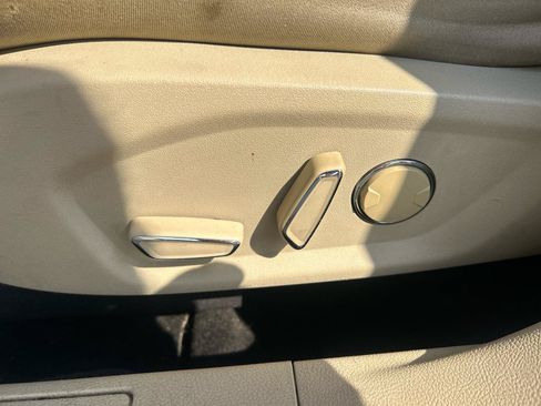 Used 2013 Ford Fusion SE FWD image 14