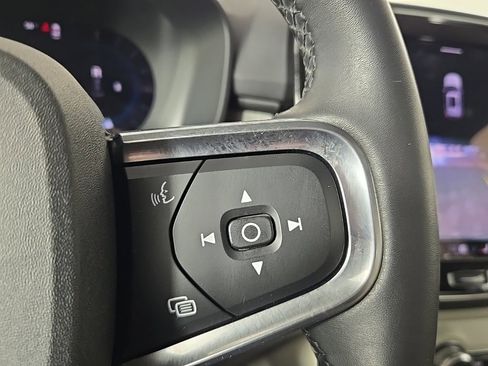 Certified 2023 Volvo XC40 B5 Plus w/ Driver Assist Package image 24