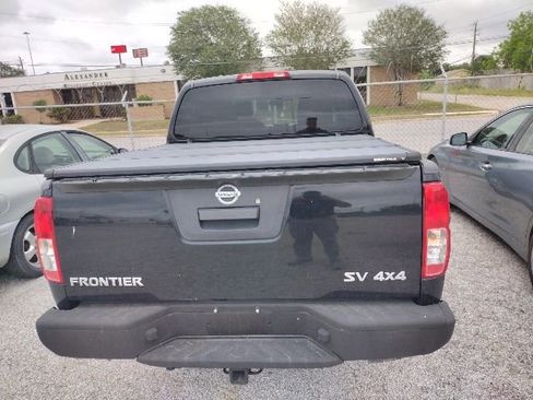 Used 2014 Nissan Frontier SV AWD/4WD image 9