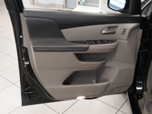 Used 2011 Honda Odyssey Touring image 6