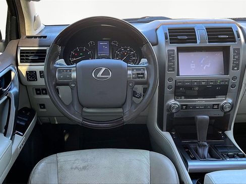 Used 2017 Lexus GX 460 Premium image 5