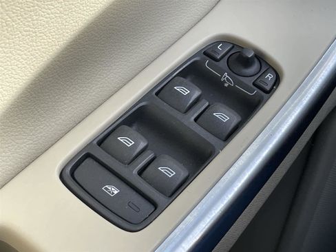 Used 2016 Volvo XC60 T6 image 27