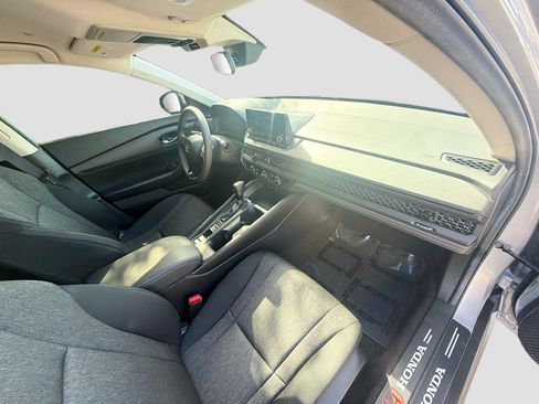 Certified 2025 Honda Accord LX image 32