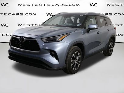 Used 2023 Toyota Highlander XLE