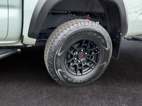 Used 2021 Toyota Tacoma TRD Pro AWD/4WD image 9