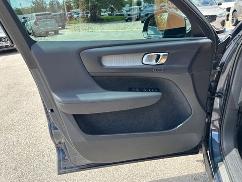 Used 2022 Volvo XC40 T5 Inscription image 20