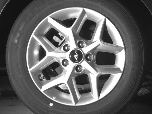 Used 2025 Kia Soul LX w/ LX Technology Package FWD image 15