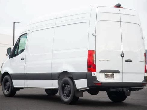 Used 2025 Mercedes-Benz Sprinter 2500 image 10
