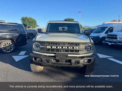 Used 2023 Ford Bronco Black Diamond w/ Sasquatch Package AWD/4WD image 9