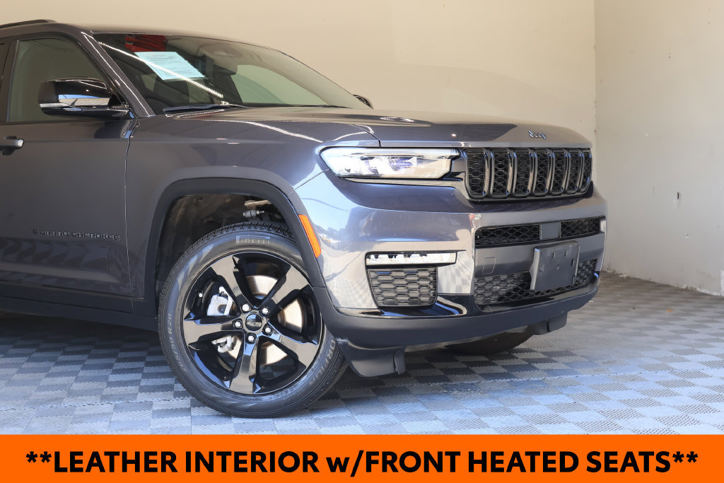 Used 2024 Jeep Grand Cherokee L Limited w/ Black Appearance Package AWD/4WD image 3