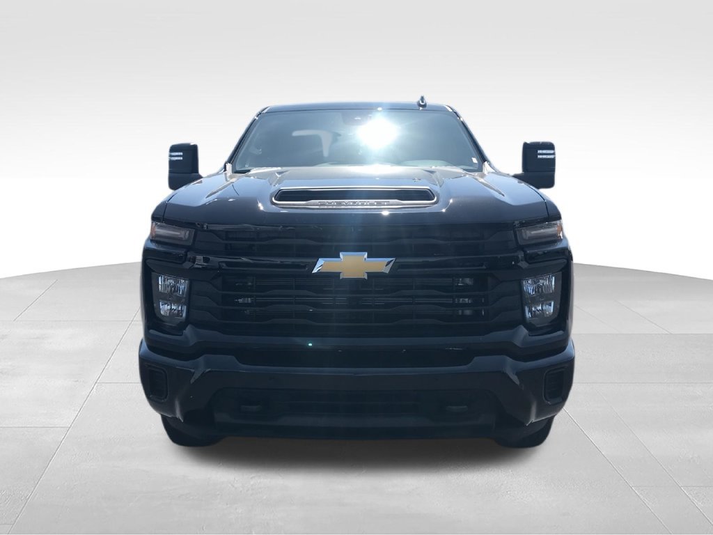 New 2026 Chevrolet Silverado 2500 Custom w/ Custom Value Package AWD/4WD image 3
