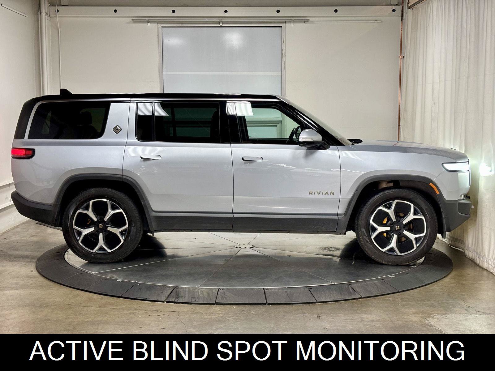 Used 2023 Rivian R1S Launch Edition Quad AWD/4WD image 11