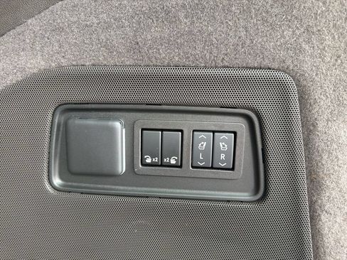 Used 2024 Cadillac Escalade ESV Sport AWD/4WD image 39