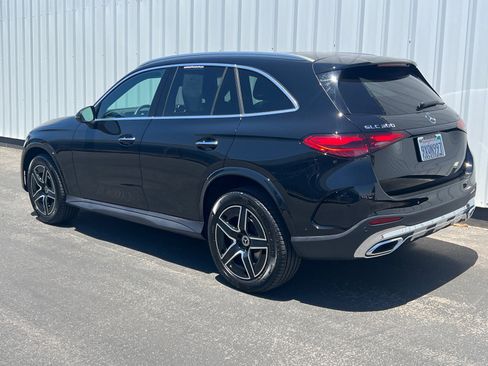 Used 2026 Mercedes-Benz GLC 300 4MATIC image 4
