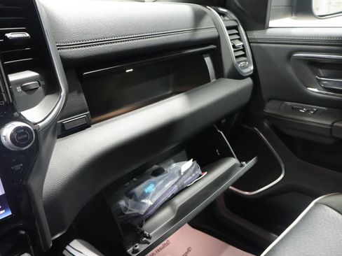 Used 2025 RAM 1500 Laramie w/ Sport Appearance Package AWD/4WD image 29