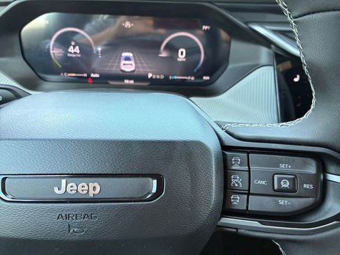 New 2026 Jeep Cherokee Laredo image 11