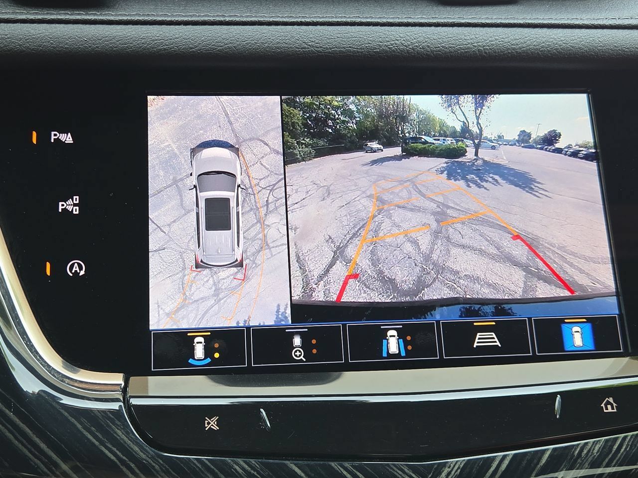 Used 2023 Cadillac XT6 Premium Luxury w/ Technology Package AWD/4WD image 44