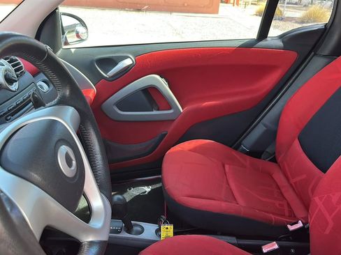 Used 2009 smart fortwo passion image 13