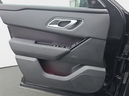 New 2026 Land Rover Range Rover Velar Dynamic SE image 29