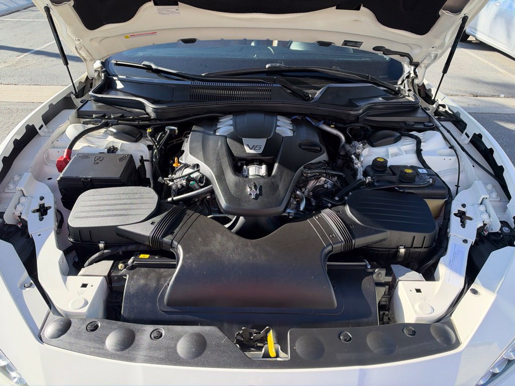 Used 2018 Maserati Ghibli RWD image 21