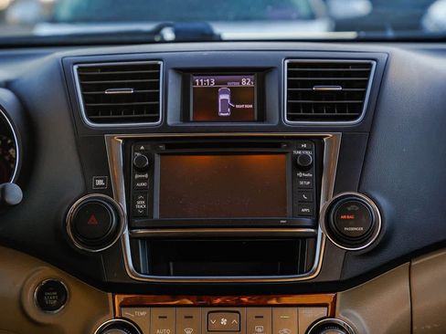 Used 2013 Toyota Highlander Limited image 14