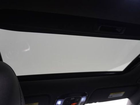 Used 2022 Hyundai Santa Cruz SEL Premium image 33