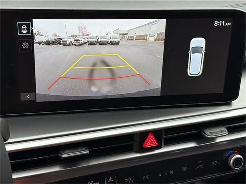 Used 2025 Kia Sorento S w/ Panoramic Sunroof Package image 24