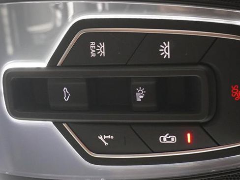 Used 2018 Audi Q7 3.0T Prestige w/ Prestige Package AWD/4WD image 24