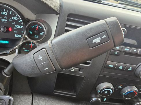 Used 2013 Chevrolet Silverado 1500 LT image 32