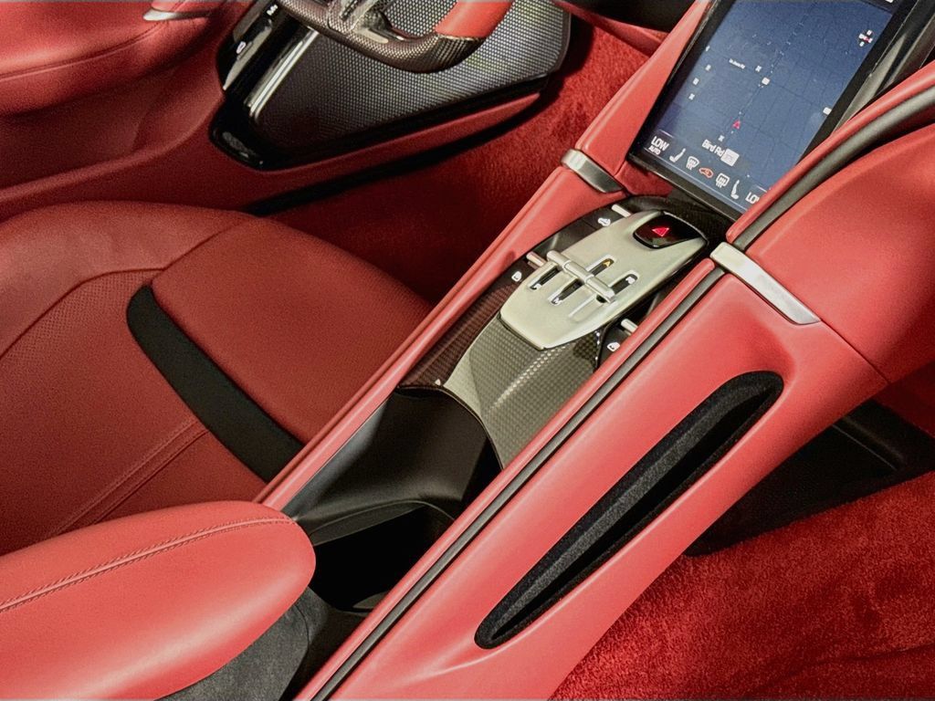 Used 2026 Ferrari Roma Spider RWD image 21
