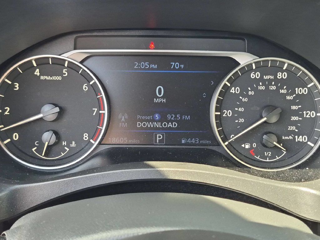 Used 2025 Nissan Altima 2.5 SR FWD image 16