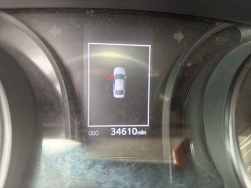 Used 2024 Toyota Camry SE FWD image 10