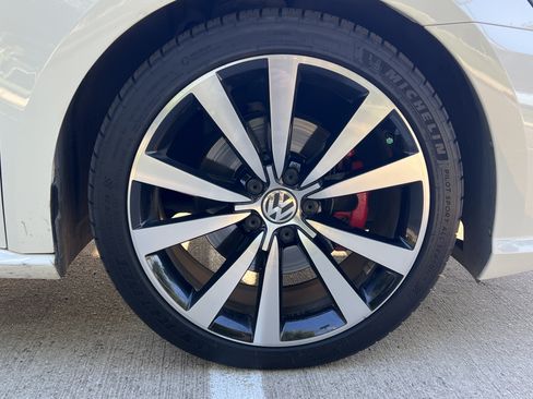 Used 2018 Volkswagen Passat 3.6 FWD image 13