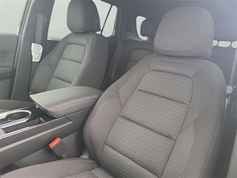 New 2026 Chevrolet Equinox LT image 13