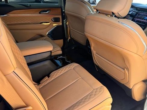 Used 2025 Jeep Grand Cherokee L Summit AWD/4WD image 25