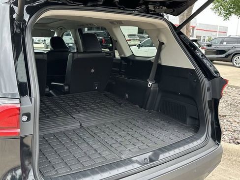 Used 2024 Toyota Grand Highlander AWD image 33