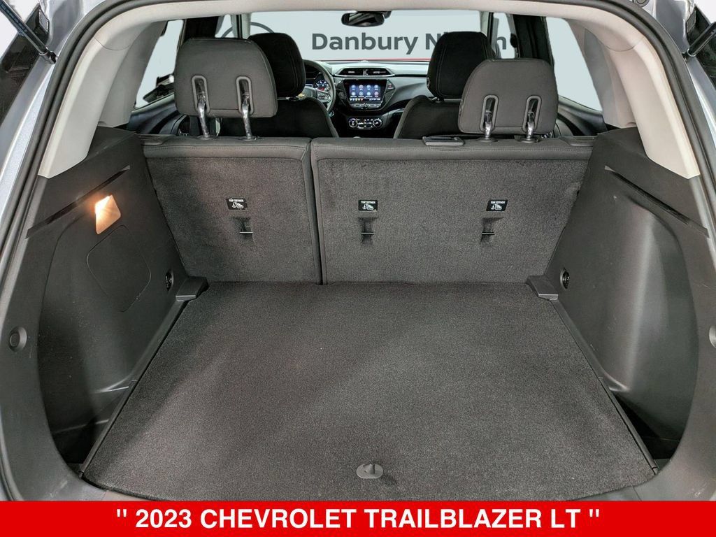 Used 2023 Chevrolet TrailBlazer LT w/ Convenience Package AWD/4WD image 30