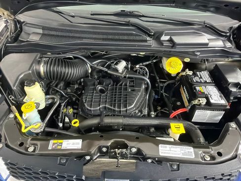 Used 2020 Dodge Grand Caravan SE w/ UConnect Hands-Free Group FWD image 26