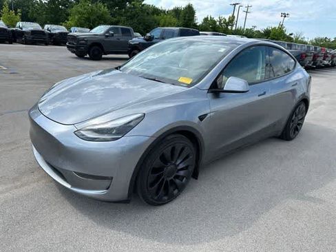 Used 2024 Tesla Model Y Performance AWD/4WD image 2