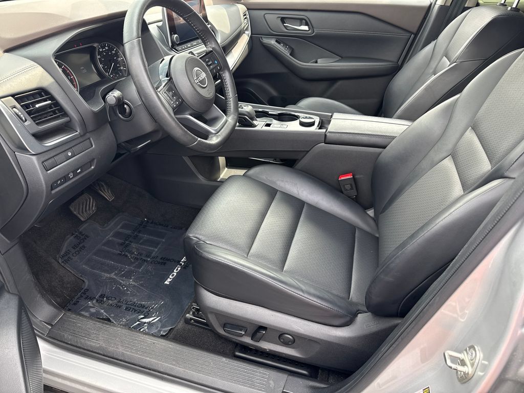 Used 2023 Nissan Rogue SV w/ SV Premium B Package AWD/4WD image 19