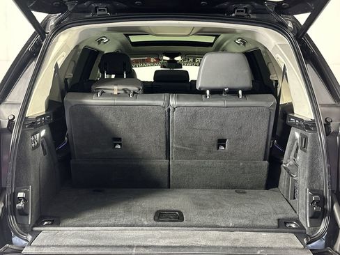 Used 2021 BMW X7 xDrive40i w/ Parking Assistance Package image 25