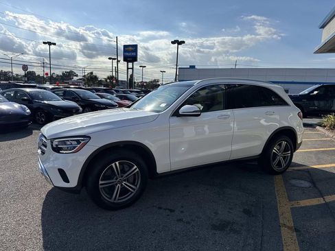 Used 2020 Mercedes-Benz GLC 300 4MATIC image 4