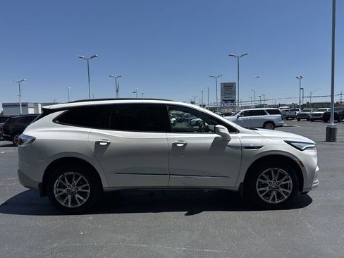 Used 2024 Buick Enclave Premium FWD image 6