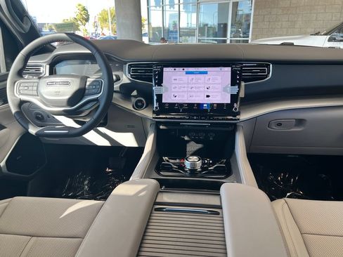 New 2026 Jeep Grand Wagoneer Limited AWD/4WD image 21