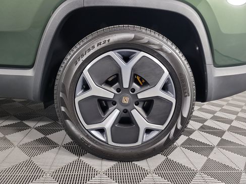 Used 2024 Rivian R1S Adventure AWD/4WD image 10
