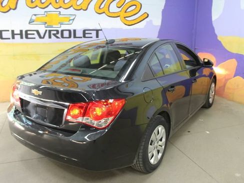 Used 2015 Chevrolet Cruze LS FWD image 8
