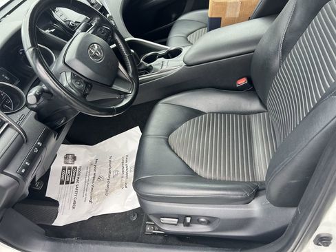 Used 2023 Toyota Camry SE FWD image 16